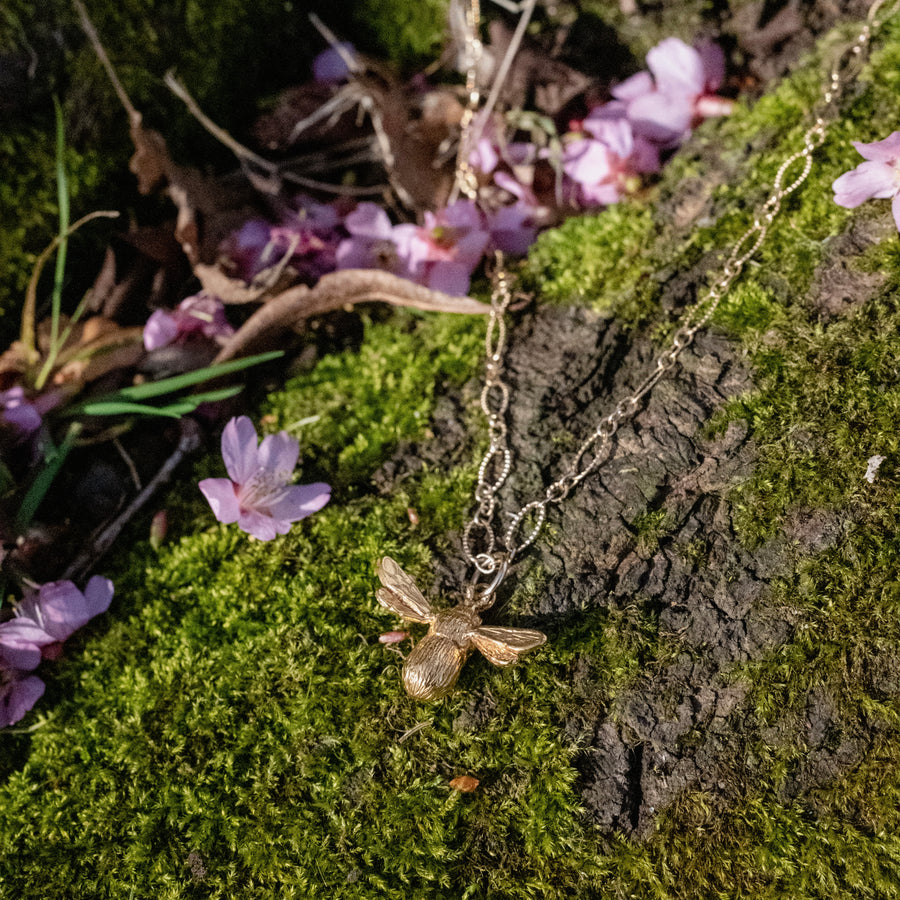 Tangled Wood Necklace with Wild Bumble Bee Pendant – Gemma Roe